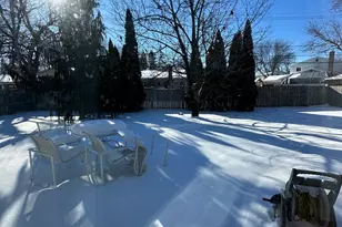 2184 Cumberland Dr, Troy, MI 48085 - Photo 42