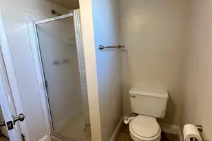 2184 Cumberland Dr, Troy, MI 48085 - Photo 36