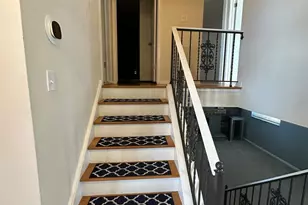 2184 Cumberland Dr, Troy, MI 48085 - Photo 10