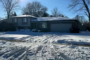 2184 Cumberland Dr, Troy, MI 48085 - Photo 4