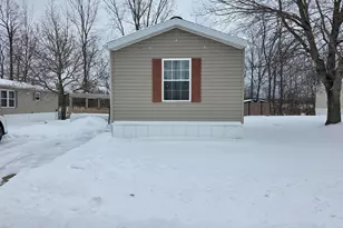 4131 York Ln, Jackson, MI 49201 - Photo 2