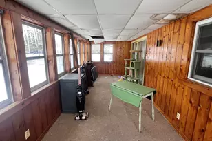 422 Paw Paw Ave, Watervliet, MI 49098 - Photo 14