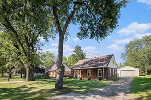 4662 Tolland Ave, Holt, MI 48842 - Photo 2