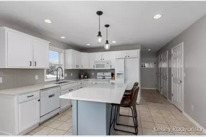 1536 Lillyview Court SW, Grand Rapids, MI 49509 - Photo 10