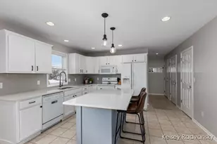 1536 Lillyview Ct SW, Grand Rapids, MI 49509 - Photo 10