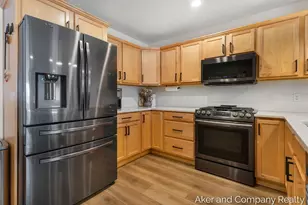 3686 Oxford, Hudsonville, MI 49426 - Photo 4