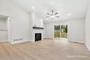 1577 N Village Cir, Kalamazoo, MI 49009 - Photo 12