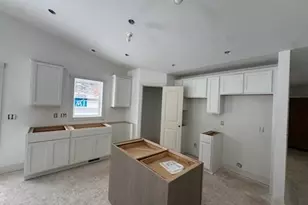 1577 N Village Cir, Kalamazoo, MI 49009 - Photo 6