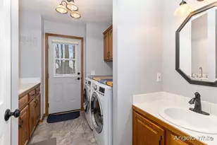 5361 Cottondale St SW, Wyoming, MI 49519 - Photo 14