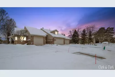 312 E North Street, Hastings, MI 49058 - Photo 2