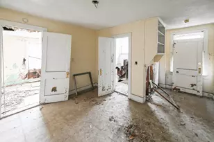 261 Chandler St, Detroit, MI 48202 - Photo 16