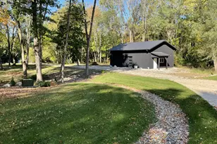 70037 Winding Pines Pkwy, Niles, MI 49120 - Photo 6