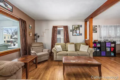 346 E Washington Street, Ionia, MI 48846 - Photo 6