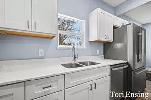 305 W Congress St, Greenville, MI 48838 - Photo 4