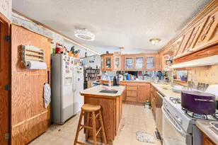 5607 S 28th St, Kalamazoo, MI 49048 - Photo 6