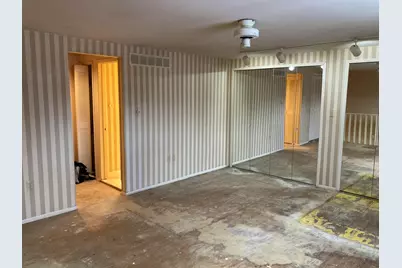 5065 Crooks #49, Royal Oak, MI 48073 - Photo 16