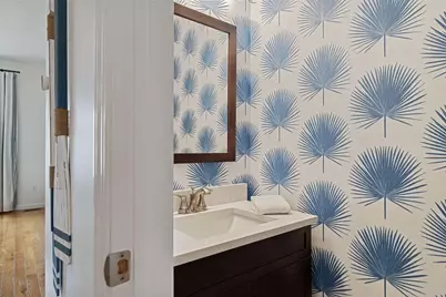 217 W Merchant Street, New Buffalo, MI 49117 - Photo 8