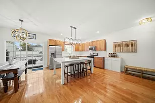 217 W Merchant St, New Buffalo, MI 49117 - Photo 6