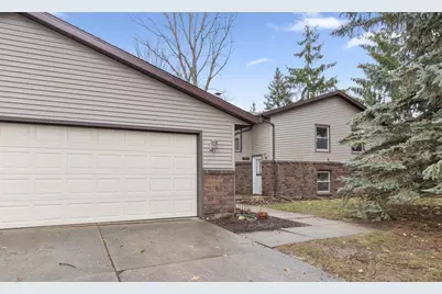 4690 Stauffer Avenue SE, Grand Rapids, MI 49508 - Photo 1