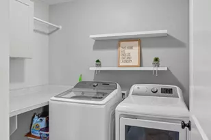 481 Sessions Woods Dr N, Grand Rapids, MI 49534 - Photo 22