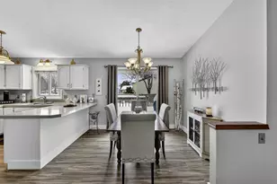 5875 Brookfarm Dr SE, Grand Rapids, MI 49508 - Photo 8