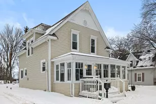 614 W Cass St, Greenville, MI 48838 - Photo 1