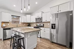 1401 Springview Ct, Middleville, MI 49333 - Photo 8