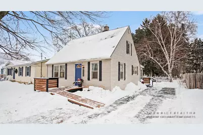 1224 Plymouth Avenue NE, Grand Rapids, MI 49505 - Photo 2