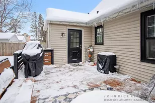 1224 Plymouth Ave NE, Grand Rapids, MI 49505 - Photo 30