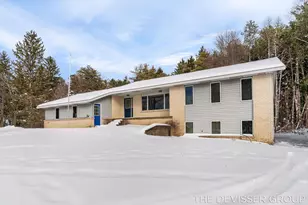 4185 24th St, Dorr, MI 49323 - Photo 4