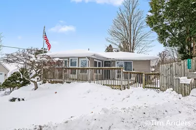 6773 Elmview Avenue NE, Rockford, MI 49341 - Photo 2