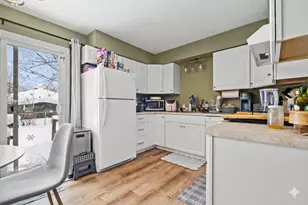 1951 Ridgewood Ave SE, Grand Rapids, MI 49506 - Photo 4