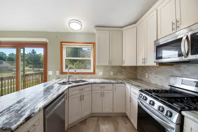 1370 Manorwood Drive SE, Grand Rapids, MI 49508 - Photo 8