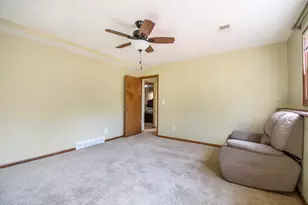 1370 Manorwood Dr SE, Grand Rapids, MI 49508 - Photo 14