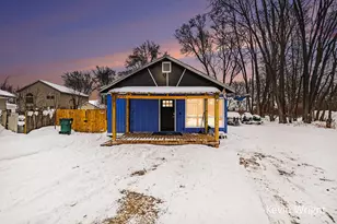 91 2nd Ave, Norton Shores, MI 49444 - Photo 2