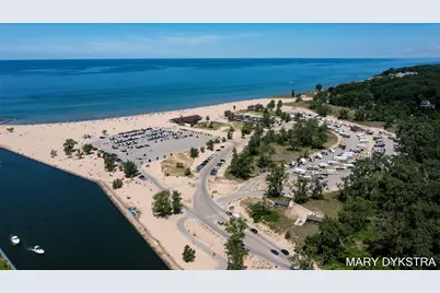 409 W Lakewood Boulevard, Holland, MI 49424 - Photo 46