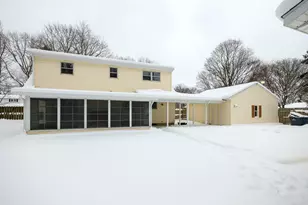 2716 Lomond Dr, Kalamazoo, MI 49008 - Photo 4