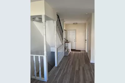 29077 Tiffany Drive W, Southfield, MI 48034 - Photo 4