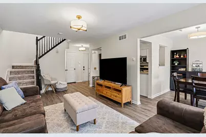 4275 Hunters Circle W, Canton, MI 48188 - Photo 4