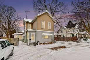 118 N Hudson St SE, Lowell, MI 49331 - Photo 1