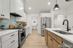 5940 Valley Point Dr SE, Caledonia, MI 49316 - Photo 8