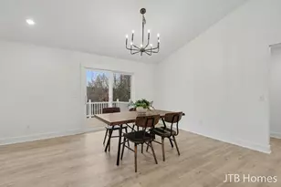 5940 Valley Point Dr SE, Caledonia, MI 49316 - Photo 14