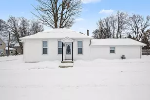 86 Nash St, Sparta, MI 49345 - Photo 1