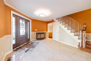 26036 Parke Ln, Grosse Ile, MI 48138 - Photo 4