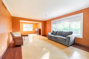 26036 Parke Ln, Grosse Ile, MI 48138 - Photo 14