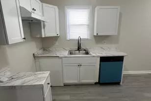 15827 Tracey St, Detroit, MI 48227 - Photo 4