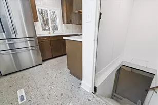 2029 Ferdon Rd, Ann Arbor, MI 48104 - Photo 24