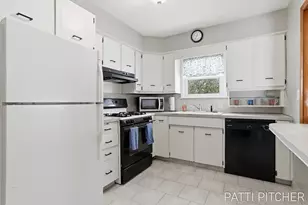 2117 Columbus Ave, Norton Shores, MI 49441 - Photo 12