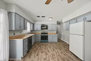 35908 Riverview Dr, Paw Paw, MI 49079 - Photo 4