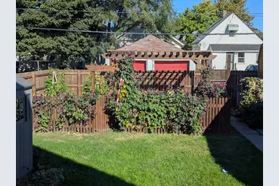 5223 Yemans Street, Hamtramck, MI 48212 - Photo 36